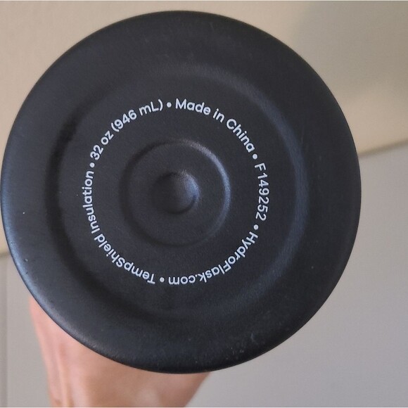 hydro flask 32 ounce wide mouth stainless steel bottle black - Picture 6 of 10